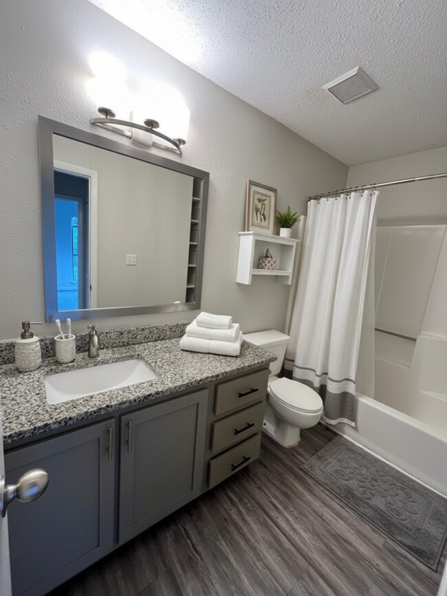 Baño - Viera at Whitemarsh