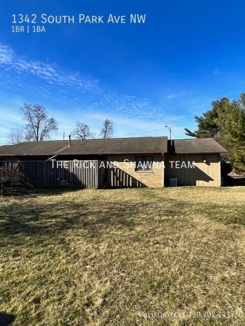 Building Photo - Stunning one bedroom townhouse for rent wi...