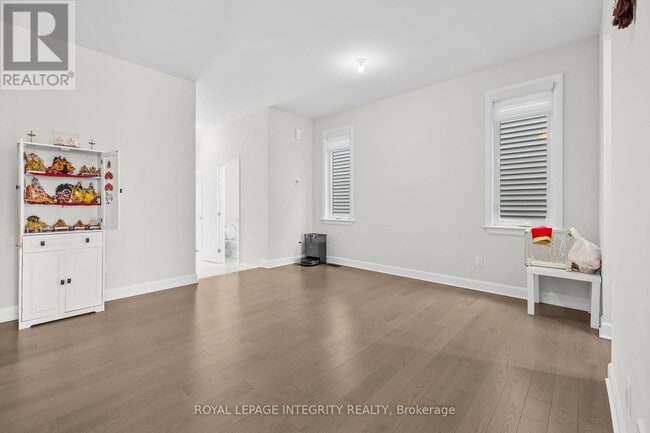 Building Photo - 1081 Cope Dr