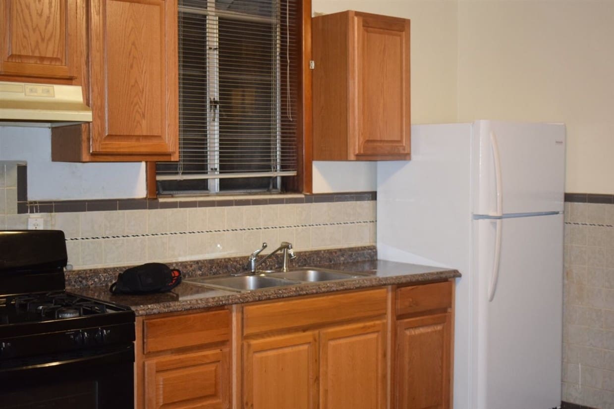Primary Photo - 153 W 21st St