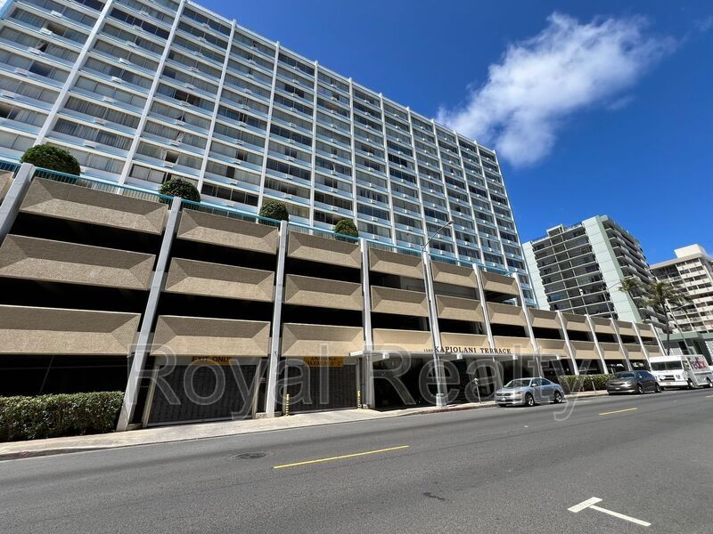 Primary Photo - 1560 Kanunu St