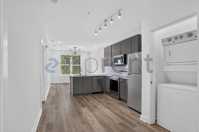 Building Photo - Unit 403