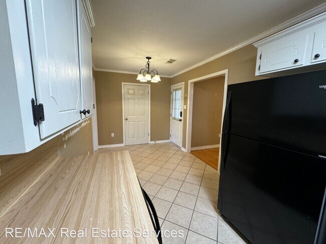 Building Photo - 3 br, 1.5 bath House - 437 Cherry Oak