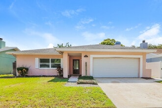 1701 E Orangeside Rd