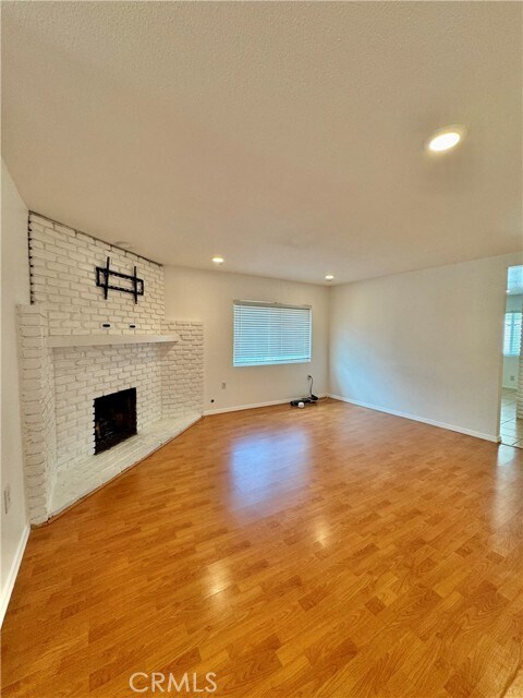 Foto del edificio - 629 E Maple Ave