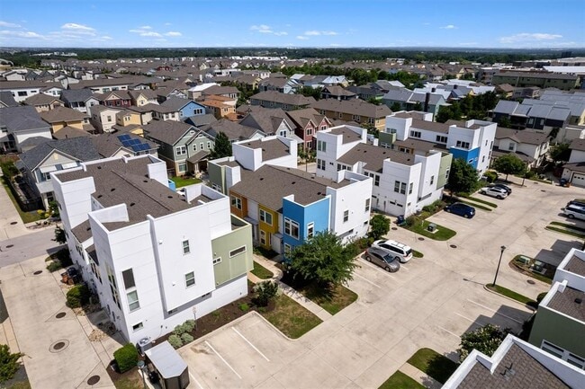 Building Photo - 4330 Olenick St