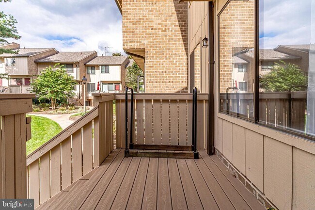 Building Photo - 2478 Glengyle Dr