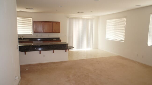Building Photo - BEAUTIFUL 4 BEDROOM HOME IN GUARD GATED CO...