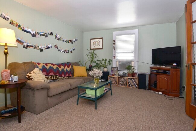 Living Room - 1374 E Algonquin Rd