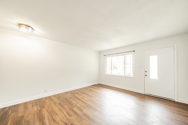 Foto del edificio - 7847 Southfield Dr