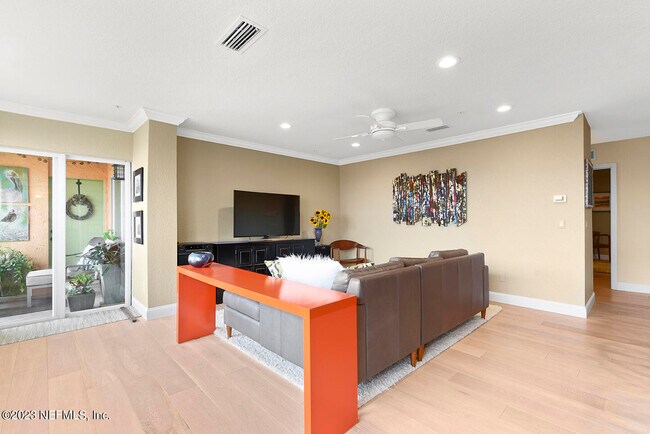Foto del edificio - 105 25th Ave S