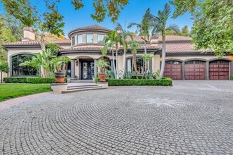 Building Photo - 25644 Queenscliff Ct