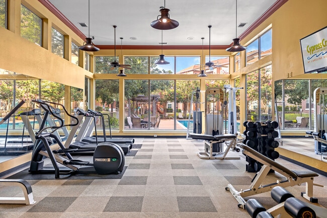 Foto del edificio - Cypress Creek Lakeline Blvd