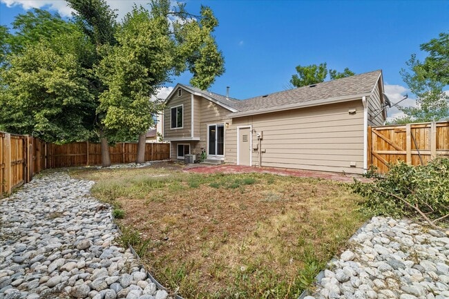 Building Photo - 9333 Cattail Ct