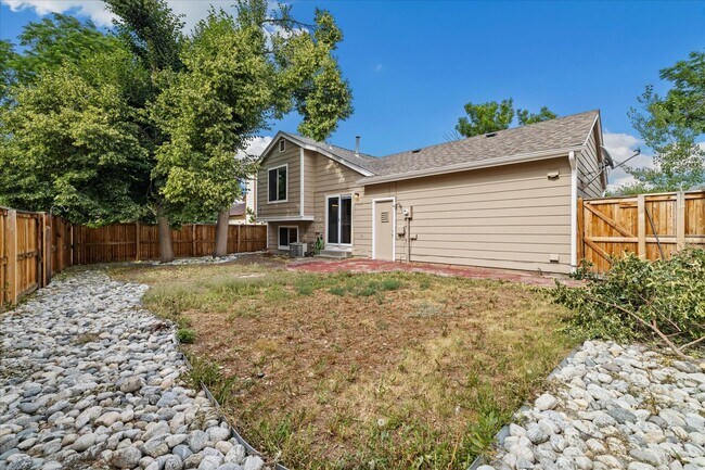 Foto del edificio - 9333 Cattail Ct