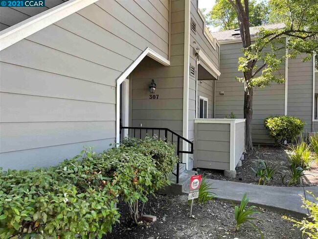 Building Photo - 307 Norris Canyon Terrace