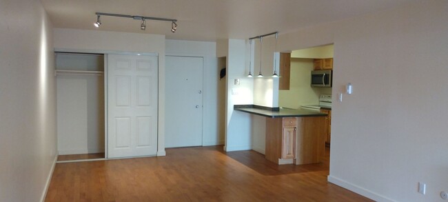 Foto del edificio - 1 Bed 1 Bath Condo in Central Boulder- Ava...