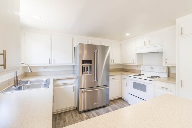 Foto del edificio - 2102 Mathews Ave