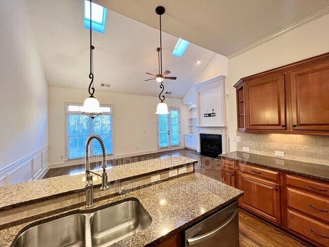 Building Photo - 6425 Bennington Bluff Ct