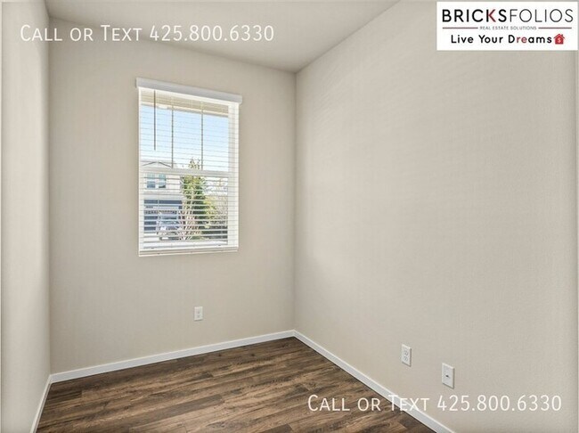 Foto del edificio - Inviting Home in Port Orchard with a Perfe...