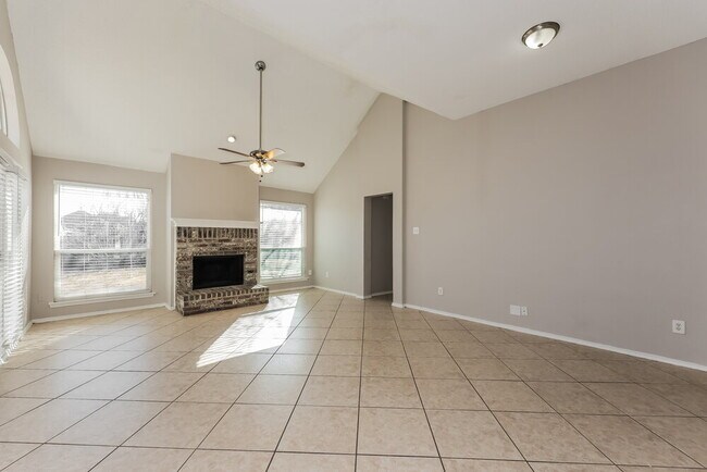 Building Photo - 224 Glen Meadow Dr
