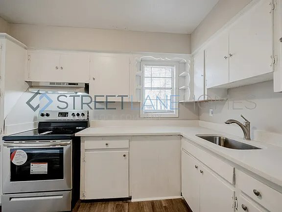 Building Photo - 2321 Danbury Dr