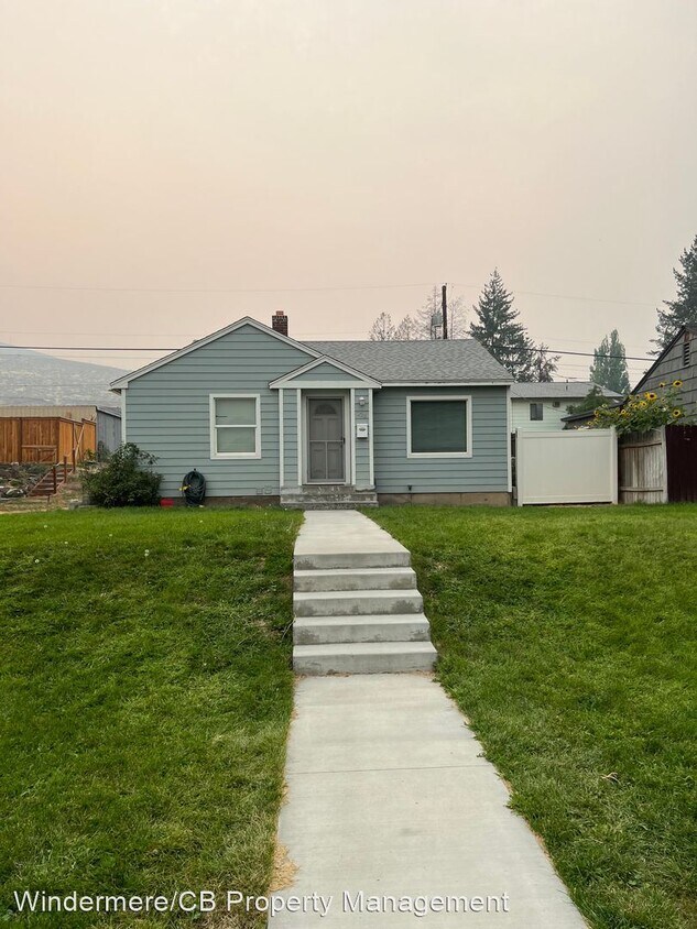 Foto principal - 2 br, 1.5 bath House - 225 F St SW
