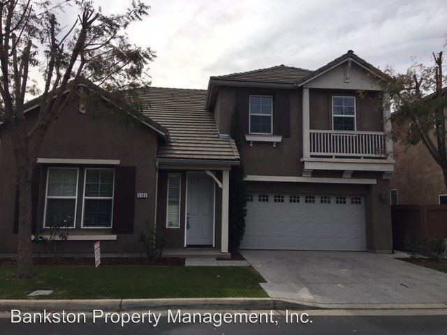 Primary Photo - 4 br, 2.5 bath House - 5103 W. Fiano