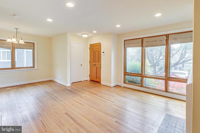 Building Photo - 4709 Edgefield Rd