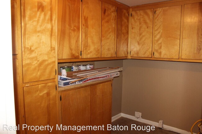 Building Photo - 3 br, 1.5 bath House - 9654 Governor Beauv...