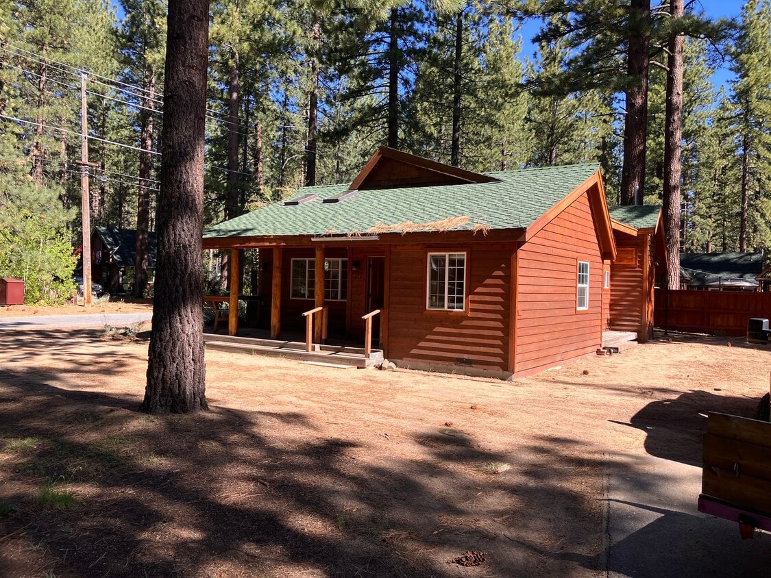 Foto principal - Classic Tahoe Knotty Pine Cabin newly remo...