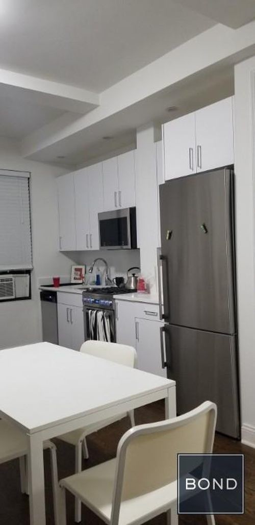 Foto del edificio - 142 E 46th St
