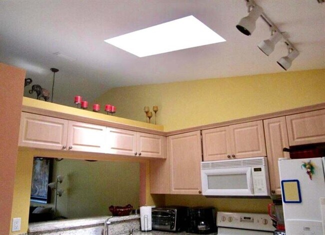 Building Photo - 3841 Parkside Cir