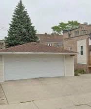 Building Photo - 2900 W Glenlake Ave