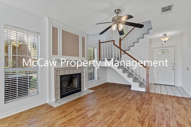 Foto del edificio - 1504 Creek Bank Ln