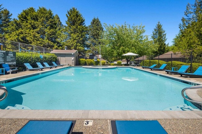 Building Photo - Tualatin Heights