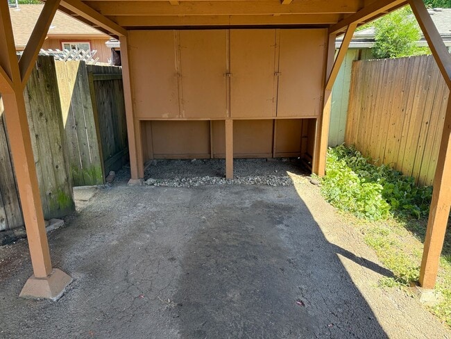 Photo - 1-bdroom, 1-bathroom duplex near Marie Jacob's Park! House