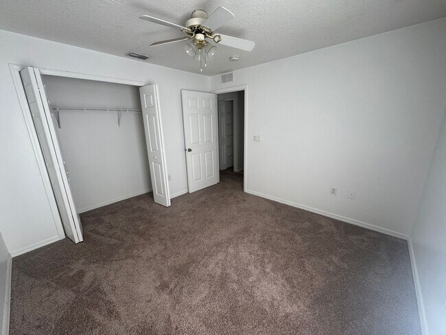 Building Photo - 27 Flatfish Dr