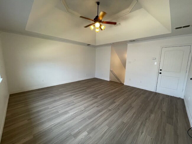 Foto del edificio - Gorgeous 4 bed 2.5 bath!