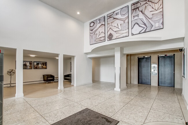 Building Photo - 80 Speers