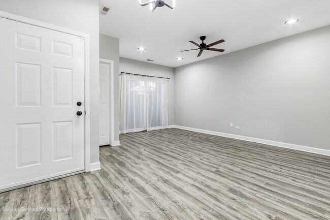 Foto del edificio - 5971 N Elston Ave