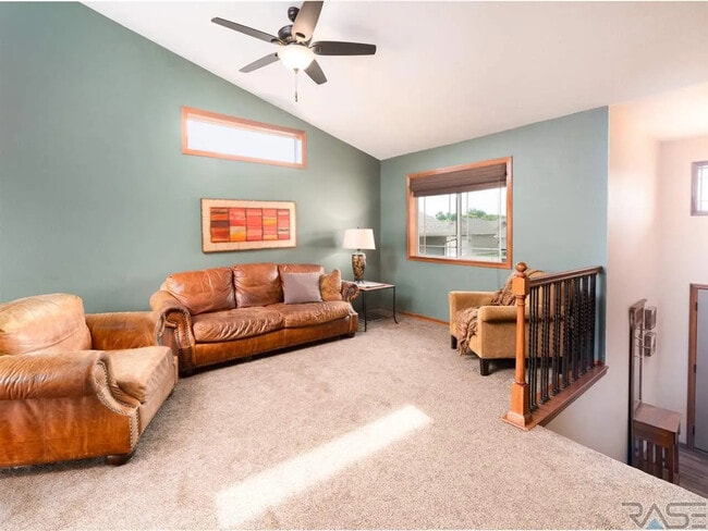 Building Photo - 3300 E Brewster St