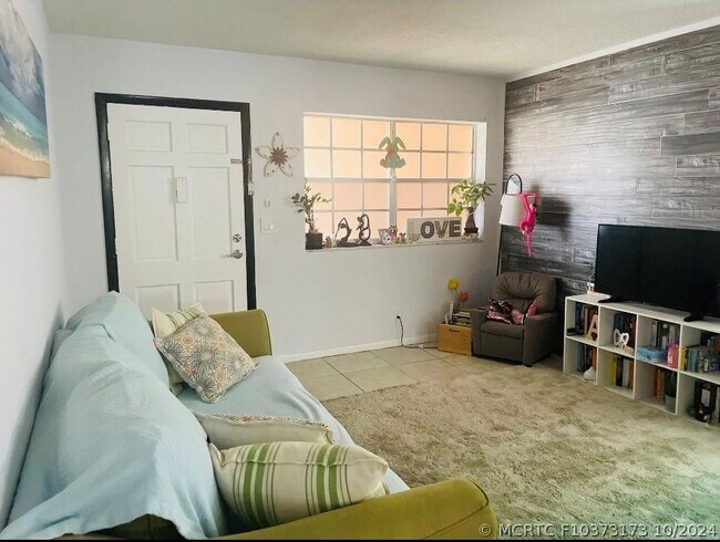 Building Photo - 1431 S 14th Ave