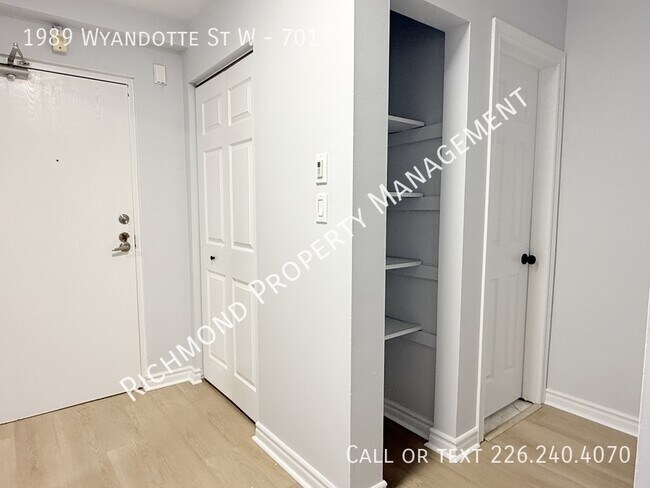 Photo du bâtiment - 1989 Wyandotte St W