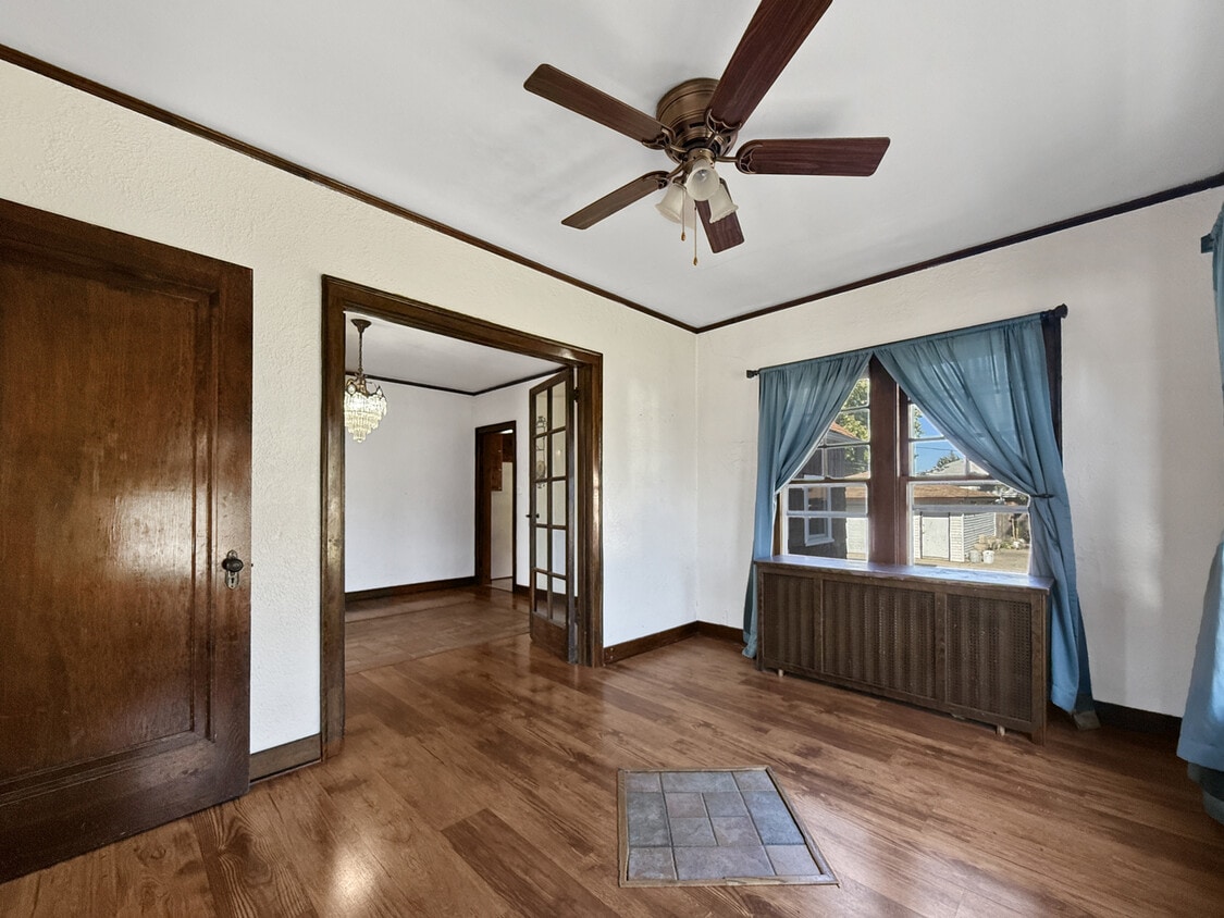 Foto del edificio - 60 E 162nd St