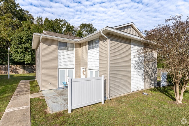 Building Photo - Cypress Lane