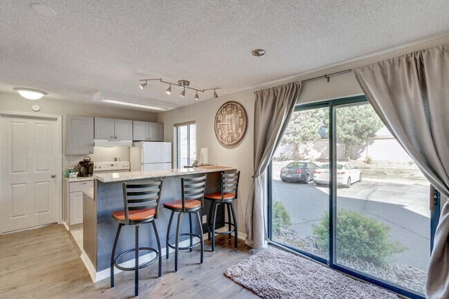 Foto del edificio - 6380 S Boston St