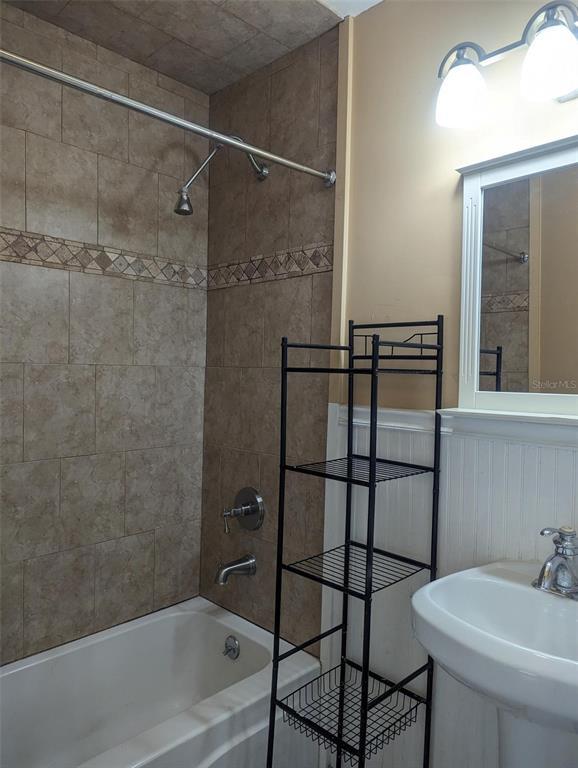 Foto del edificio - 1368 S Shade Ave