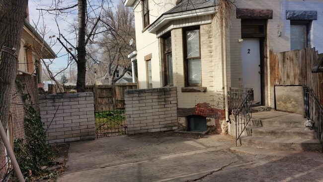 Building Photo - 1057 S 900 E
