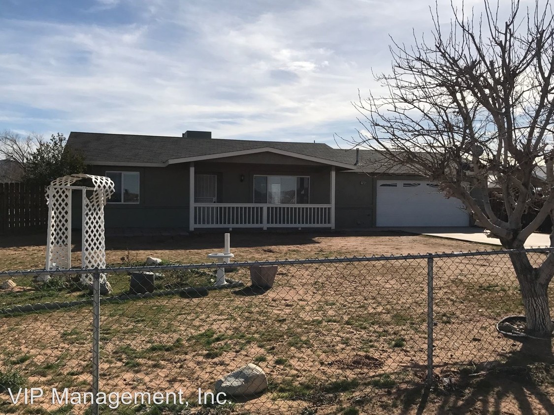 Foto principal - 21845 Pahute Rd